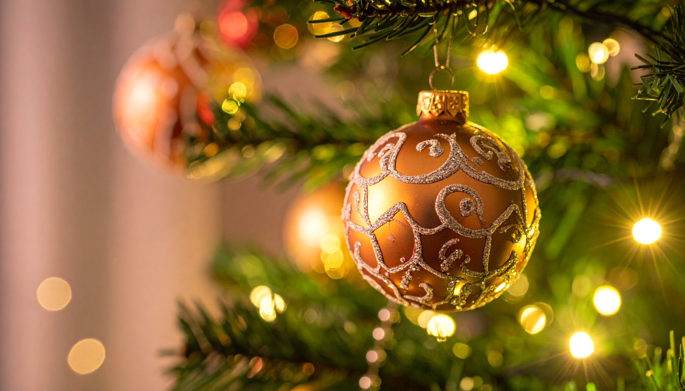 Christmas Decoration Tree 1 – Chaos Created AFF